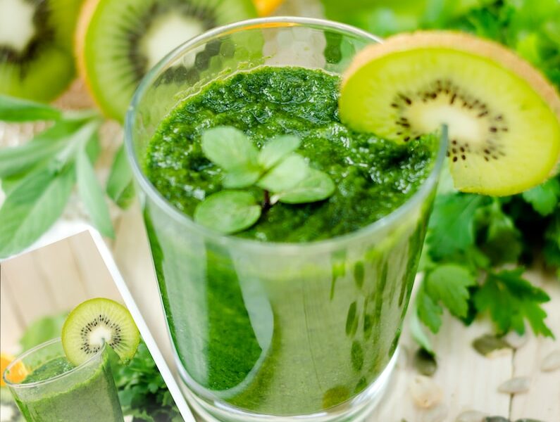 green shake fruits with kiwi